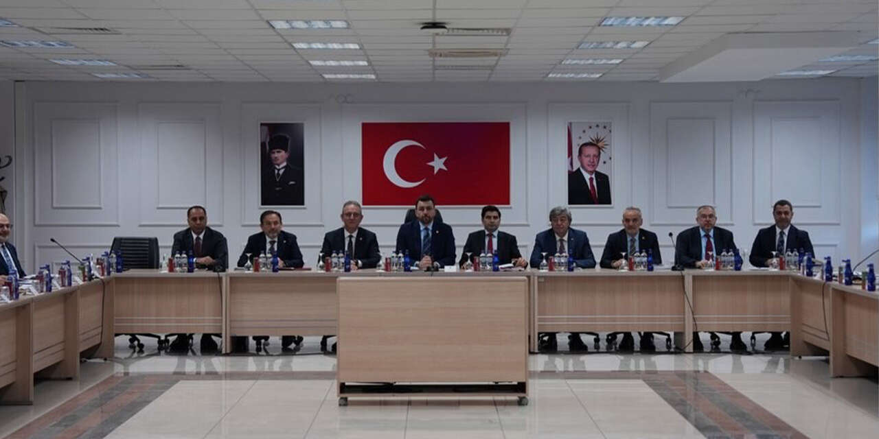 tbmm-kit-komisyonu-mke-ev-sahipliginde-bulustu