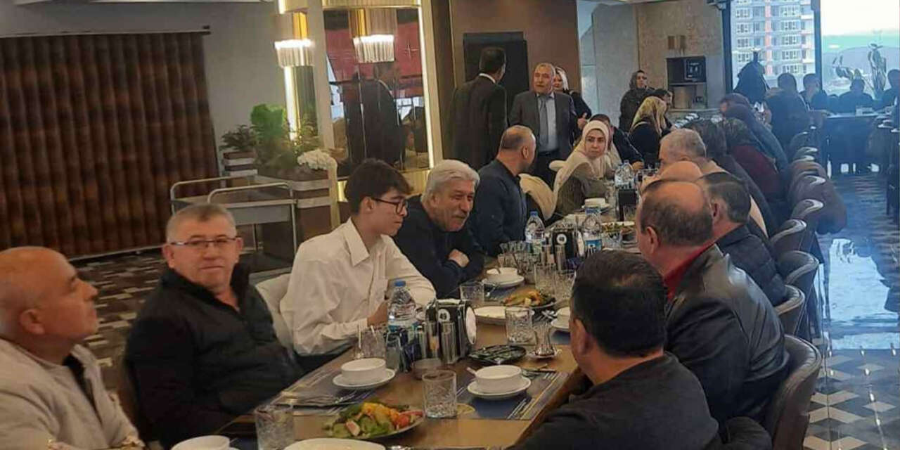 eksen-saglik-uyeleri-yemekte-bulustu2