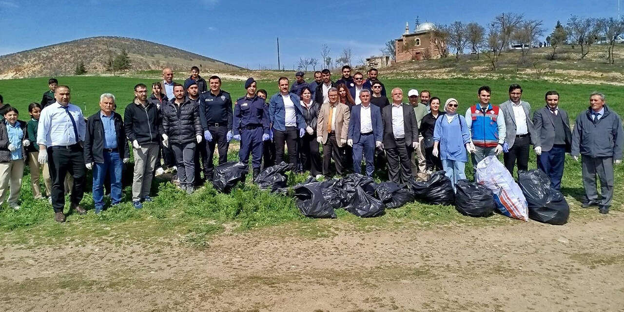 karakecilide-cevre-seferberligi-1-tonu-asan-atik-toplandi2