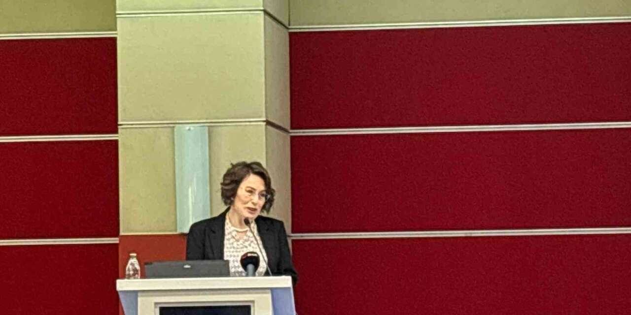 turk-siyasetinin-onemli-isimlerinden-yildirim-akbulut-tobb-ekonomi-ve-teknoloji-universitesinde-duzenlenen-sempozyumla-anildi