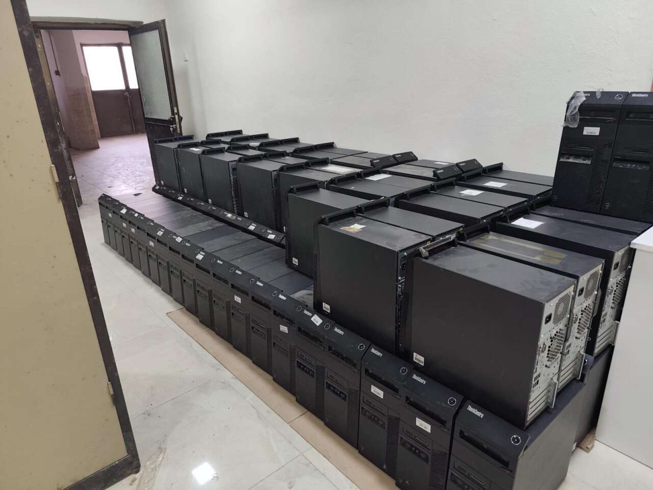 ozturk-sozunu-tuttu-ogrencilere-250-bilgisayar-destegi