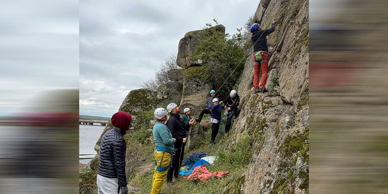 bozdak-dagcilik-egitimlerine-hiz-kesmeden-devam-ediyor3