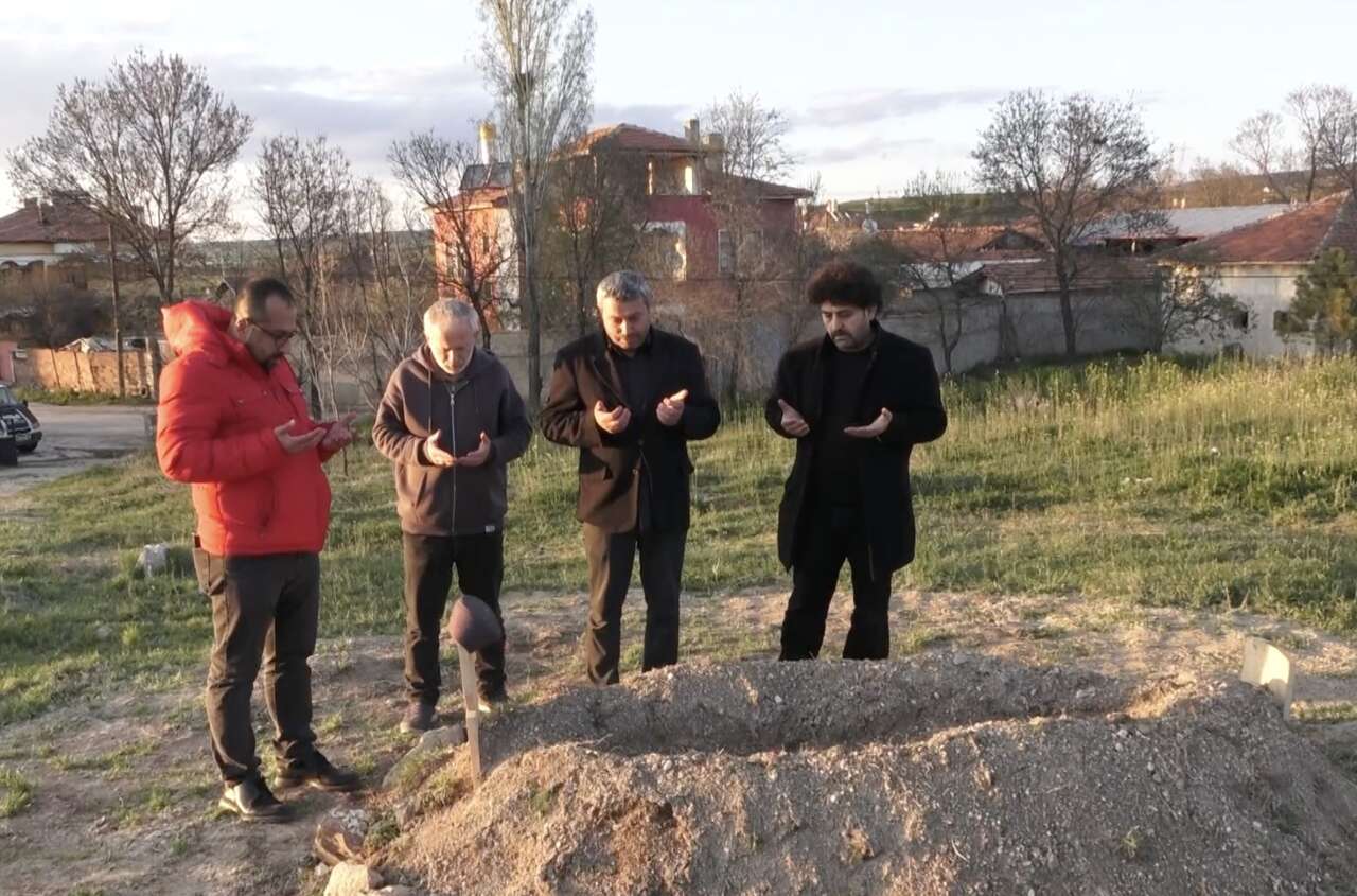 koyun-nesesiydi-herkesi-gozyaslarina-bogdu