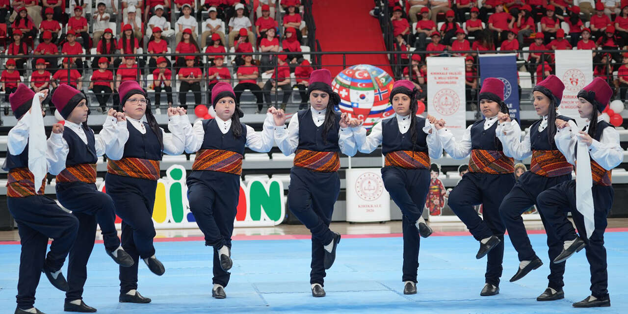 23-nisan-etkinlikleri-renkli-goruntulere-sahne-oldu-2