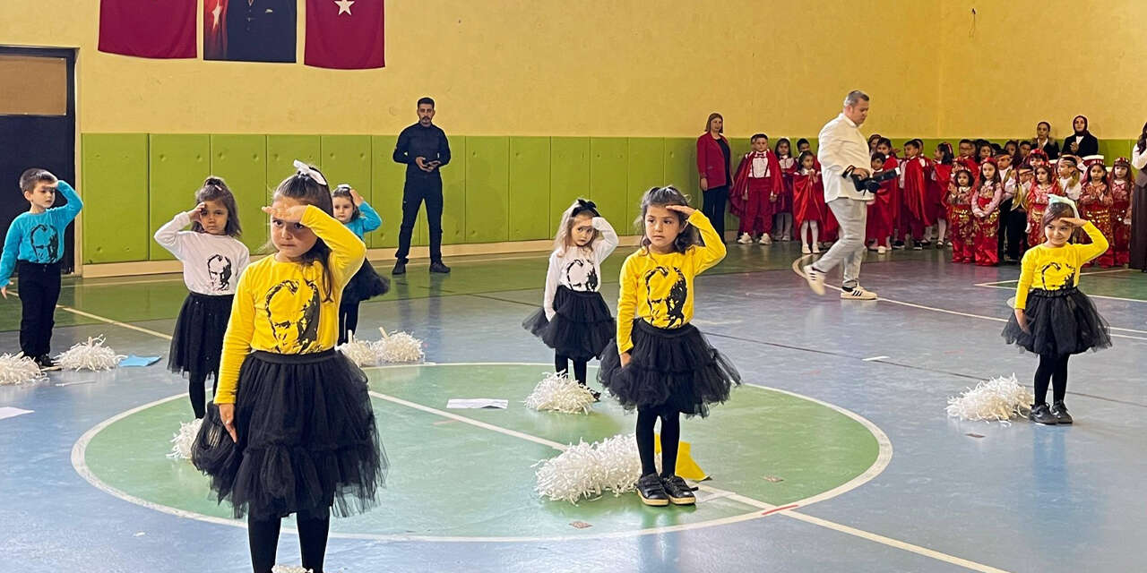 delicede-23-nisan-coskusu-spor-salonunu-doldurdu3