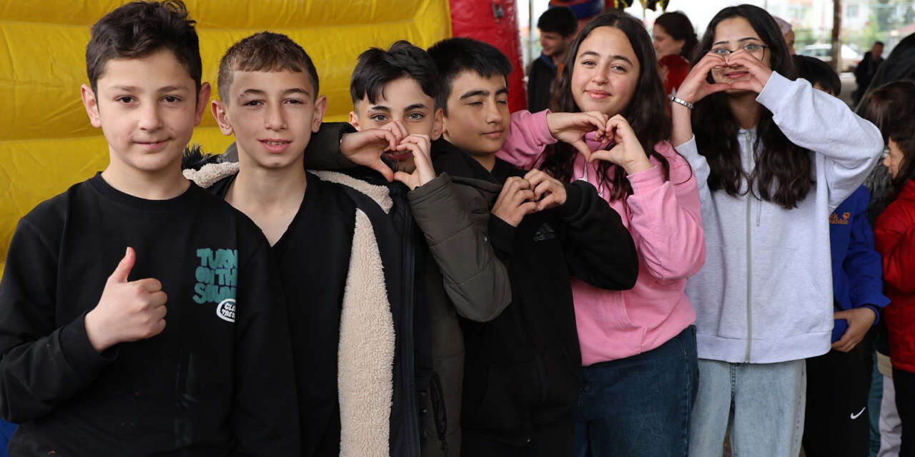 mahallelerle-cocuk-senligi-coskuyla-kutlandi3