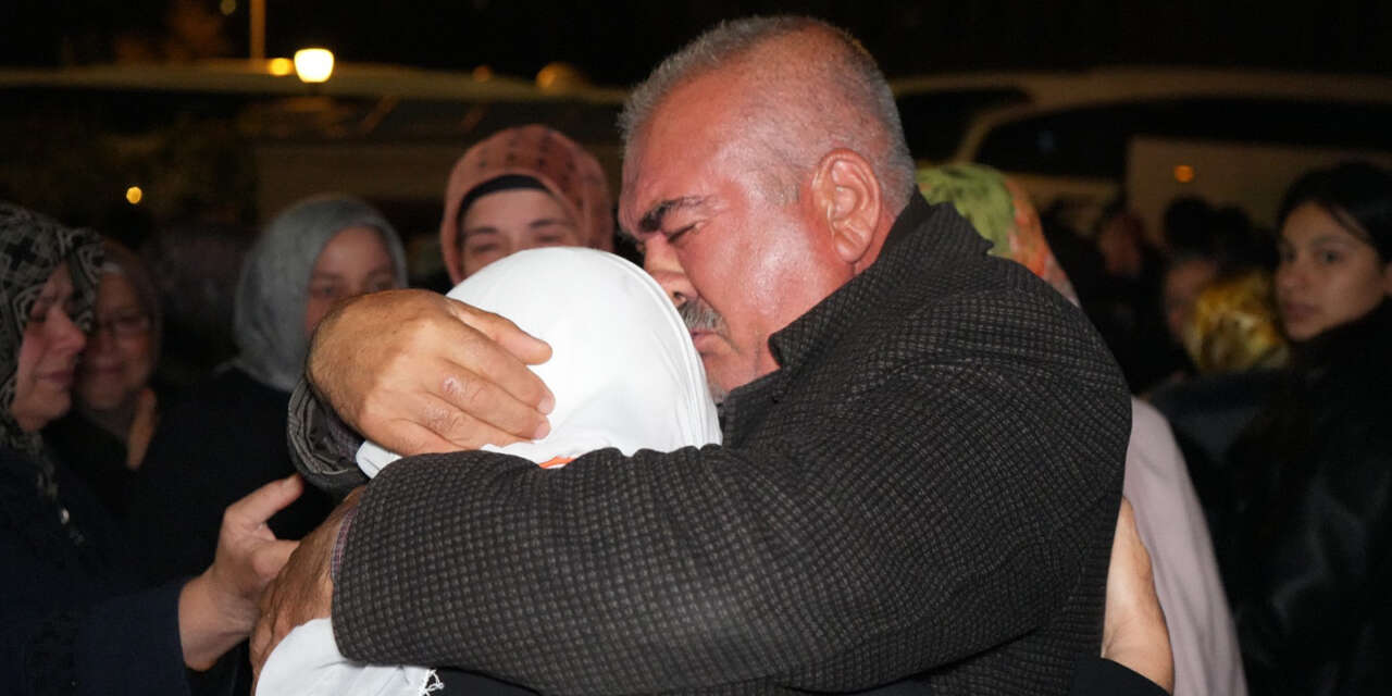 yillardir-bekliyorlardi-dualar-ve-gozyaslariyla-ugurlandilar-4