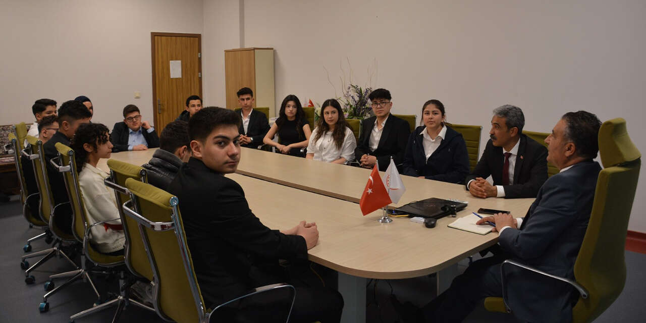 mektebim-kolejinden-anlamli-ziyaret-1