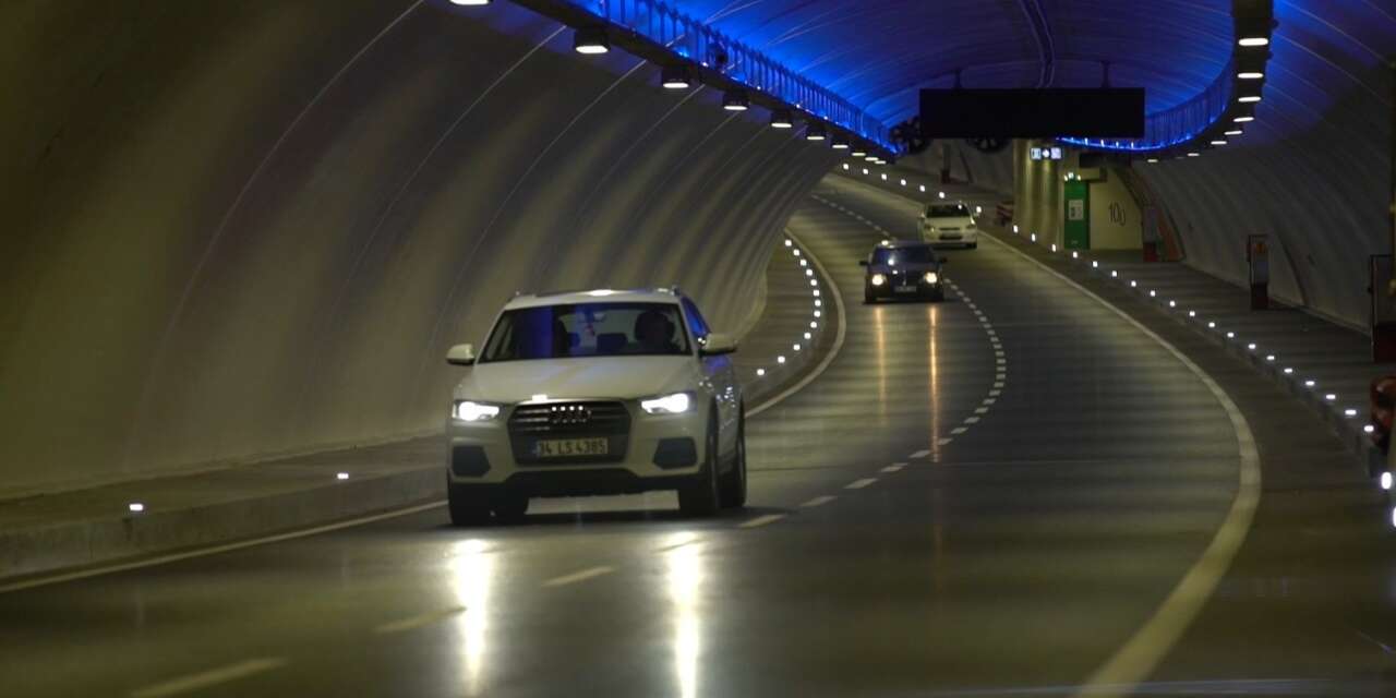 ulastirma-ve-altyapi-bakani-abdulkadir-uraloglu-avrasya-tunelinin-kullanim-verilerine-iliskin-yaptigi-aciklamada-tuneli-acildigi-gunden-bu-yana-95-milyon-farkli-plakali-aracin-tam-180-milyon-kez-kullandigini-belirtti