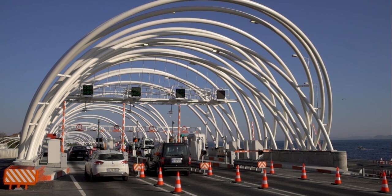 ulastirma-ve-altyapi-bakani-abdulkadir-uraloglu-avrasya-tunelinin-kullanim-verilerine-iliskin-yaptigi-aciklamada-tuneli-acildigi-gunden-bu-yana-95-milyon-farkli-plakali-aracin-tam-180-milyon-kez-kullandigini-belirtti