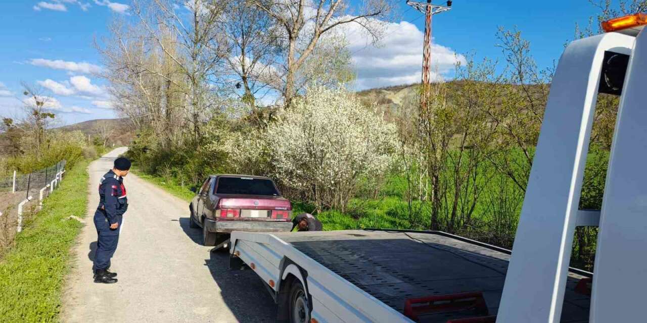 yozgat-il-jandarma-komutanligi-yaptigi-trafik-denetimlerinde-dur-ihtarina-uymayan-suruculere-cezai-islem-uyguladi