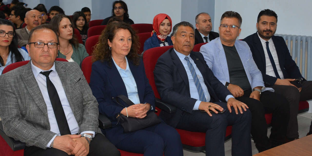 gelecegin-teknoloji-liderleri-liseli-gencler2