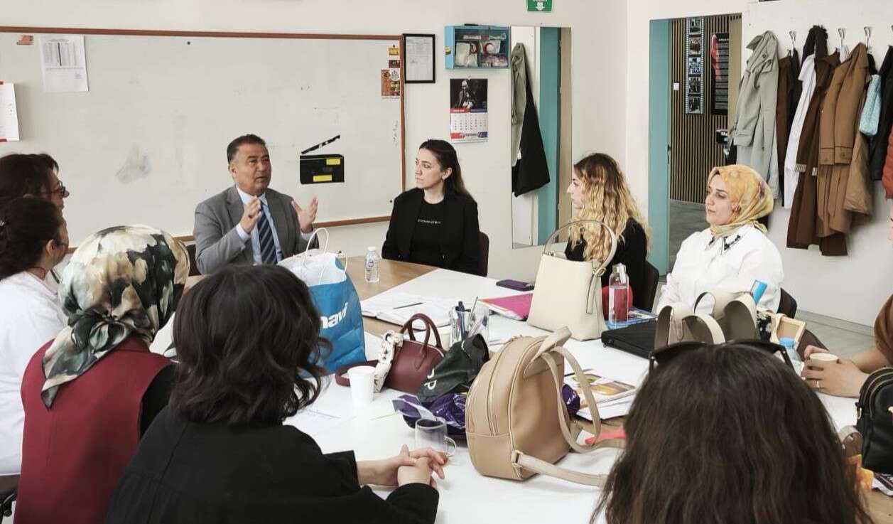 il-milli-egitim-muduru-guneyden-okul-ziyareti