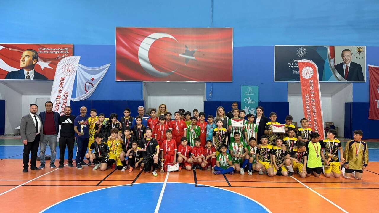 kucukler-futsal-heyecani-sona-erdi