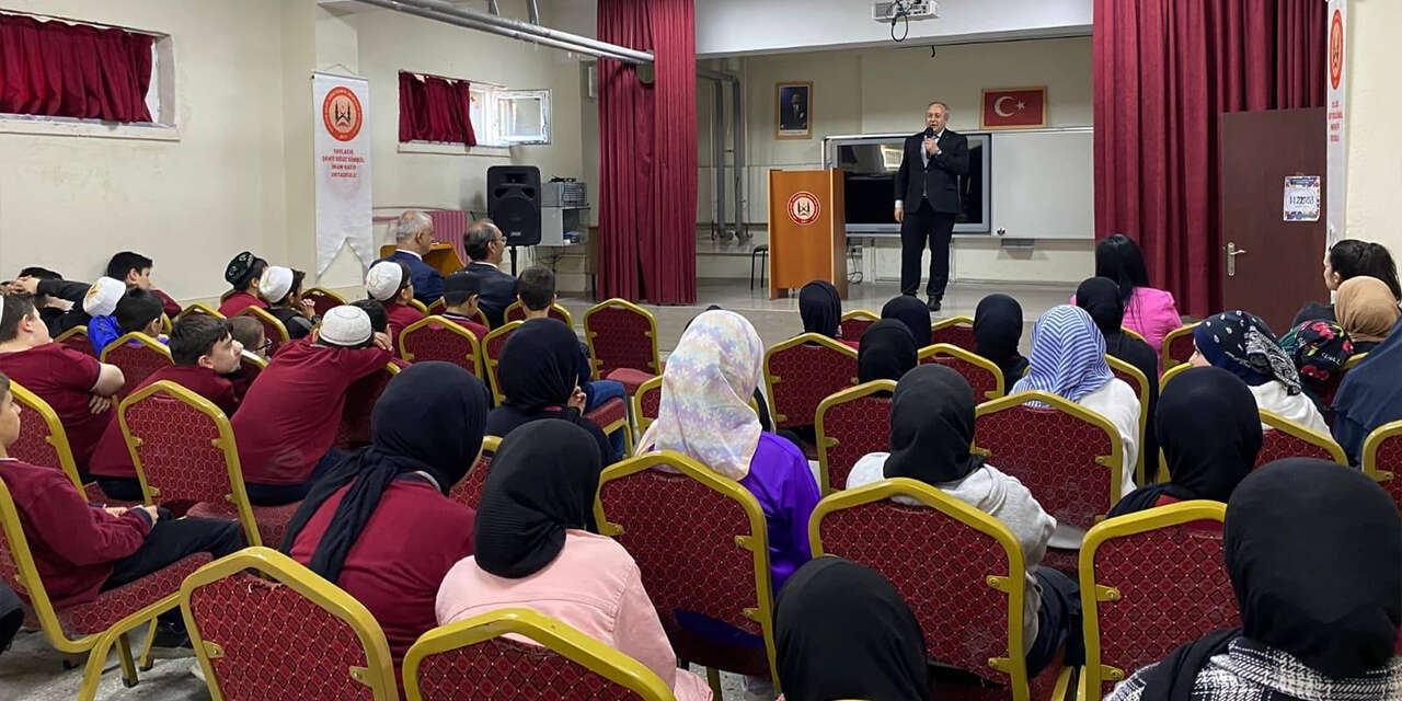 ogrencilerle-birlikte-tarimin-gelecegi-konusuldu2