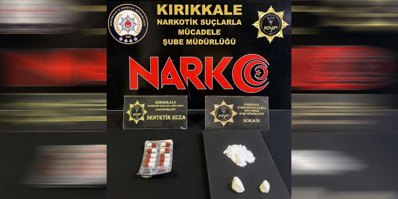 kokain-ve-sentetik-maddeyle-yakalandi2