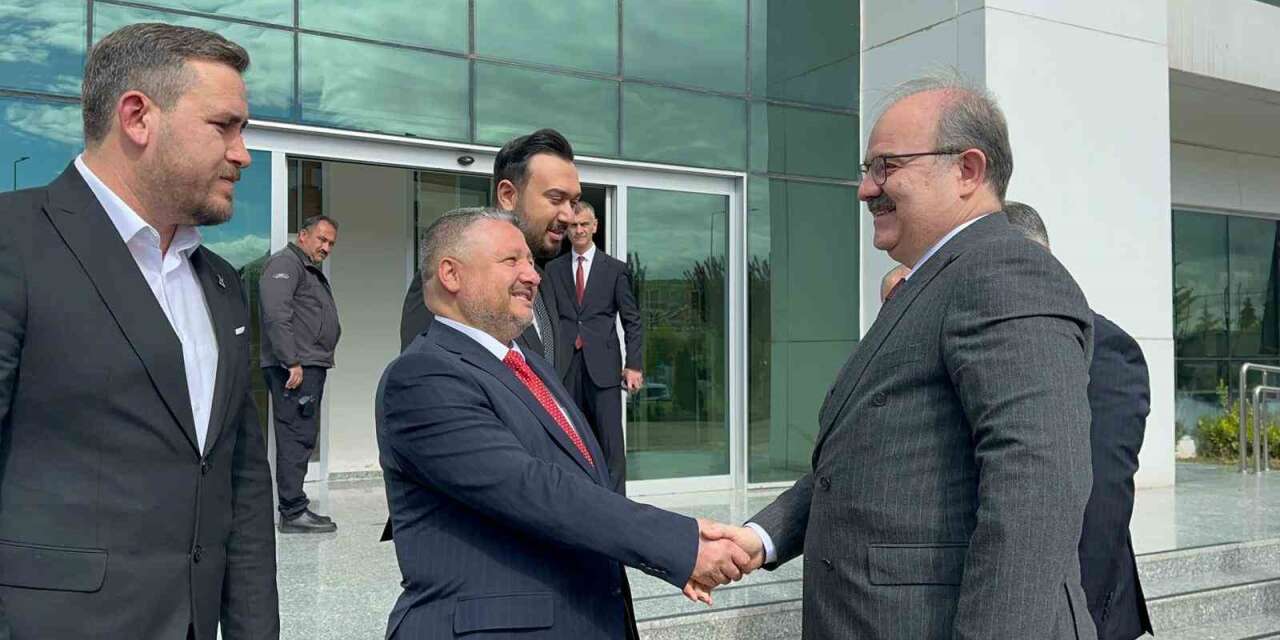 bakan-yardimcisi-camin-cankiridaki-ilk-duragi-cankiri-valiligi-oldu