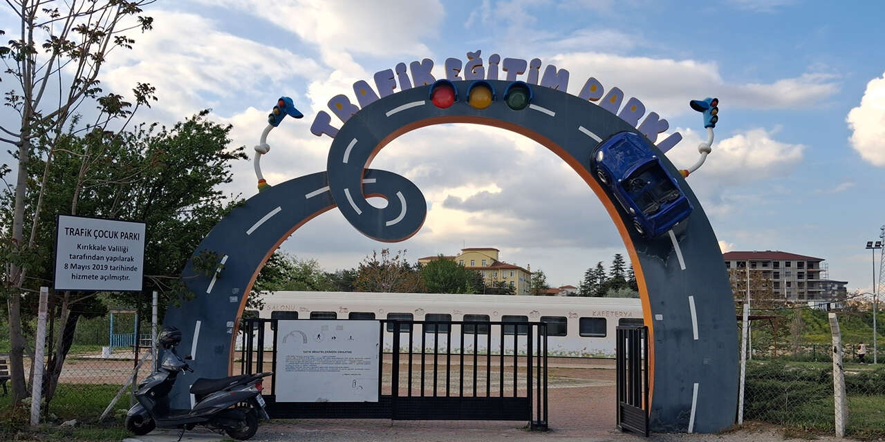 bahsilida-pes-dedirten-vandalizm-nasreddin-hoca-gorse-hikaye-yazar