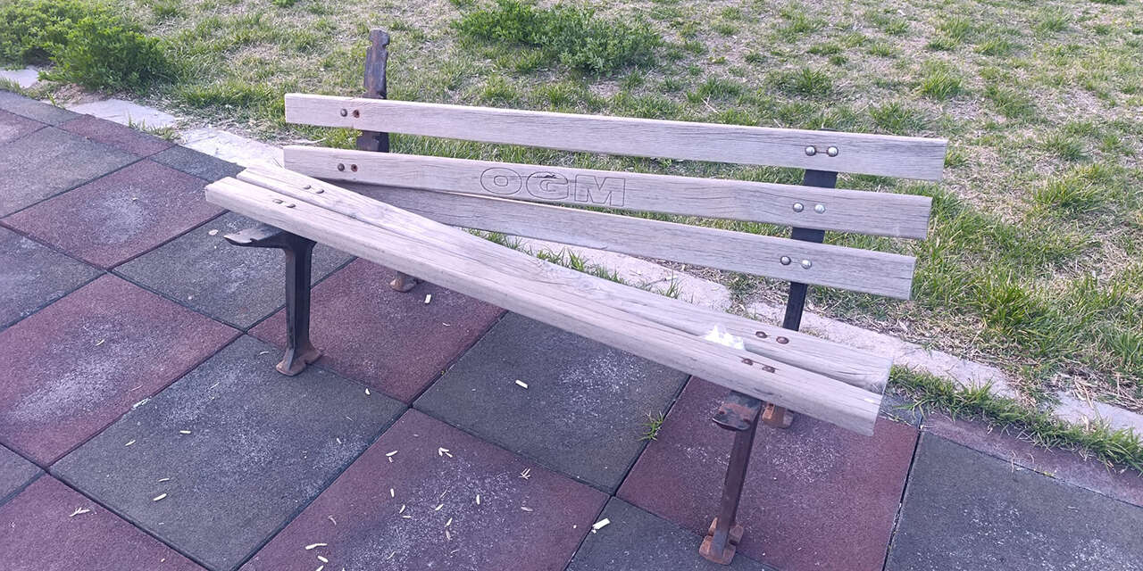 bahsilida-pes-dedirten-vandalizm-nasreddin-hoca-gorse-hikaye-yazar