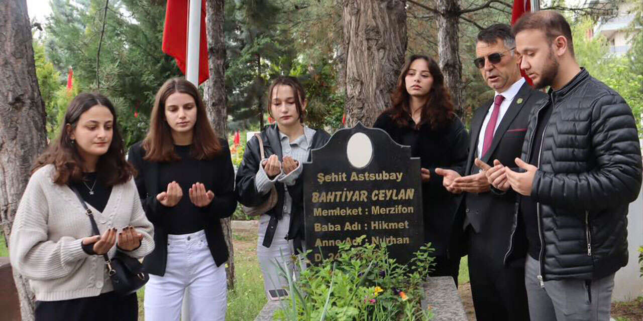 sehit-umit-celik-sahadetinin-9-yilinda-dualarla-anildi3