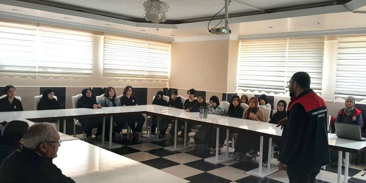 bilincli-tarim-ve-gida-bilinci-ogrencilere-asilaniyor-2