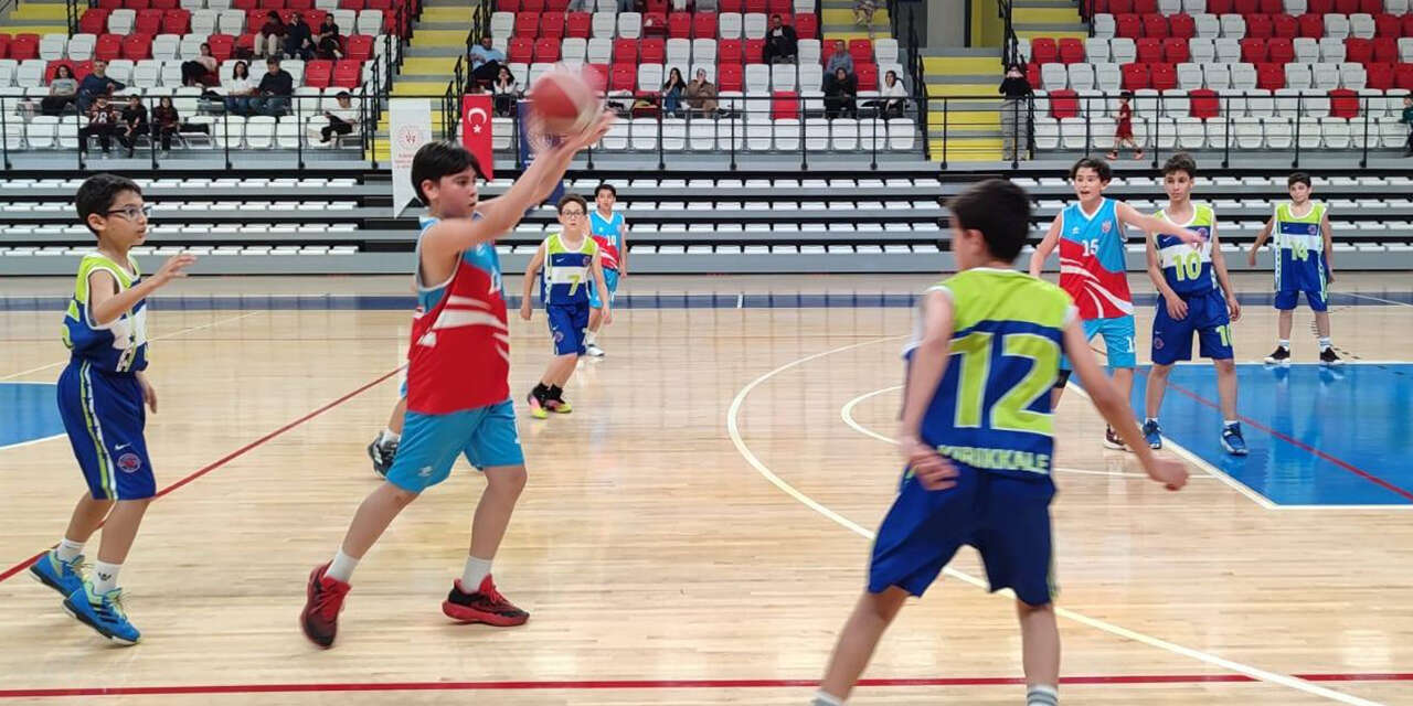 u12-basketbol-heyecani-sona-erdi3