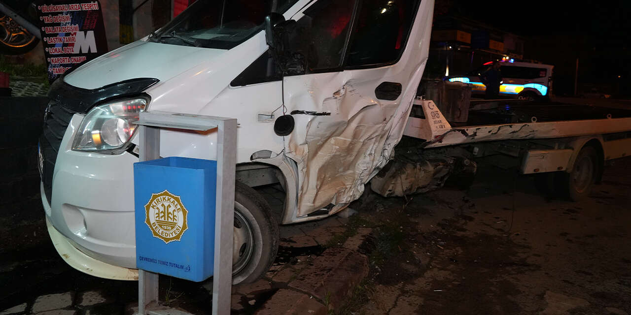 kirikkalede-feci-kazada-1-kisi-oldu-cekiciye-carpti-2