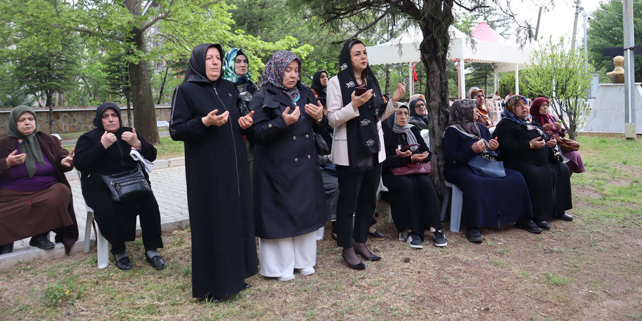sehit-astsubay-cavus-ferdican-altunkas-dualarla-anildi3