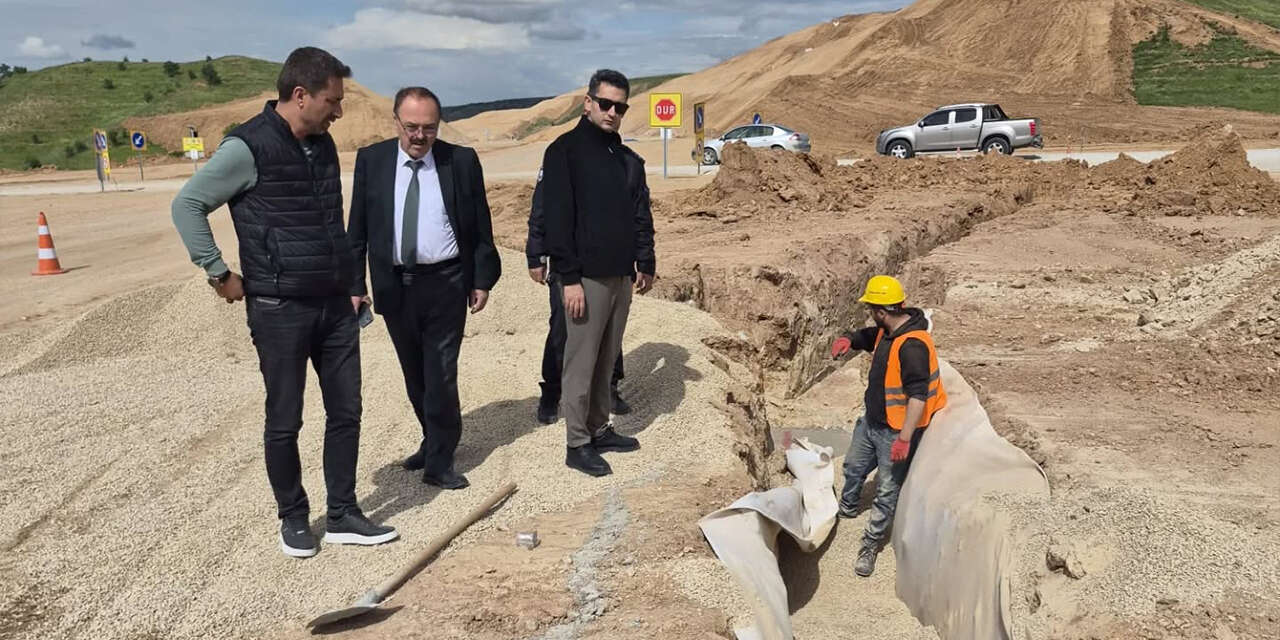 cipi-deresi-koyunun-yollari-yenileniyor-2