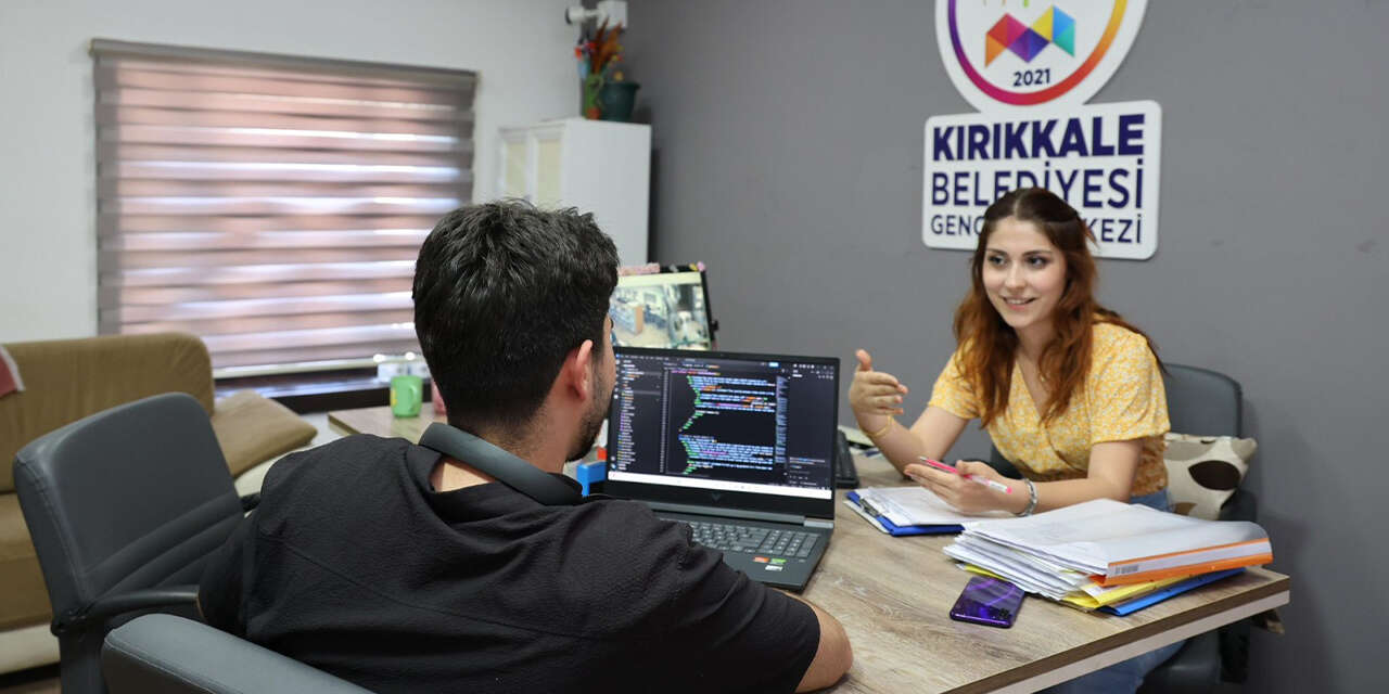 sinava-girecek-ogrenciler-bu-merkezde-hazirlaniyor-2