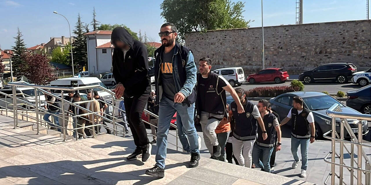 kirikkalede-bahis-sebekesi-cokertildi-adliyeye-sevk-edildiler-3