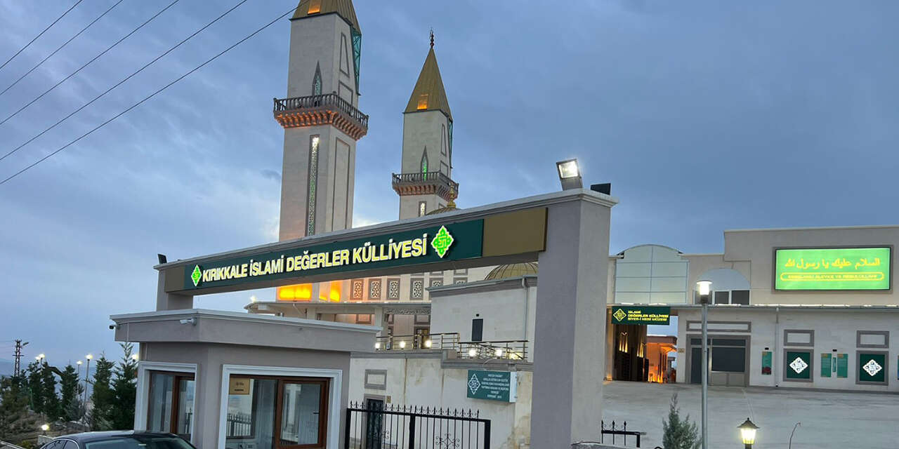 siyer-i-nebi-muzesi-rehberli-toplu-anlatim-yapiyor4
