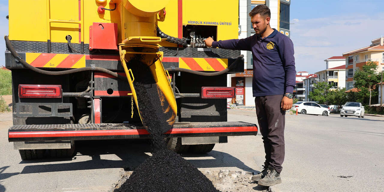kirikkale-belediyesinden-yol-bakiminda-guclu-hamle3