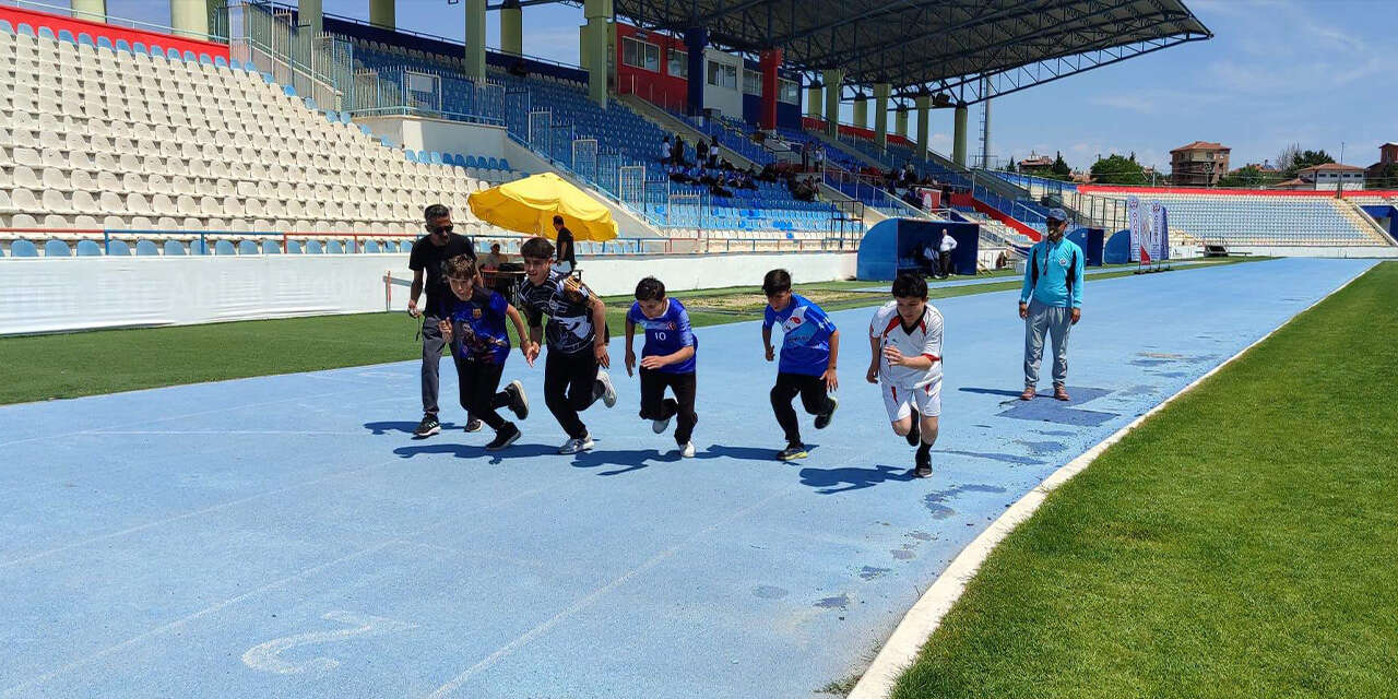 imam-hatip-ogrencileri-sampiyonluk-icin-yaristi-2