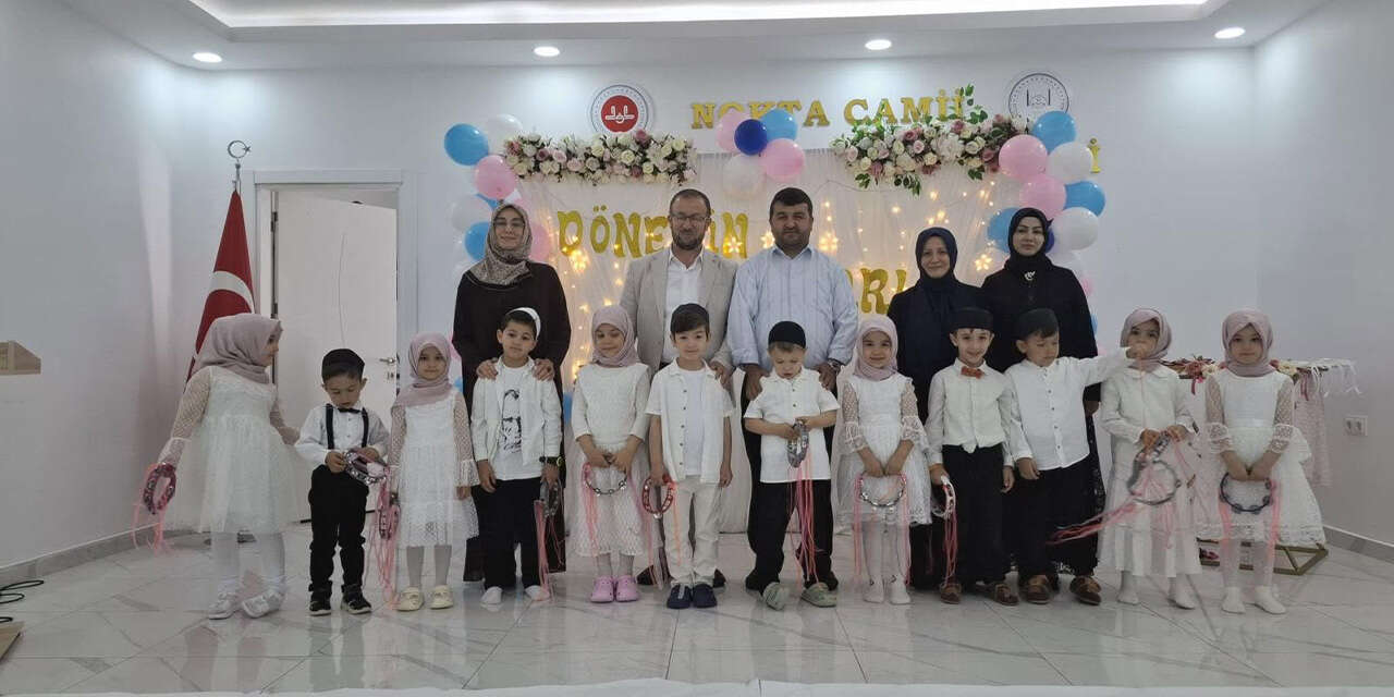 nokta-camii-4-6-yas-kuran-kursunda-yil-sonu-coskusu3
