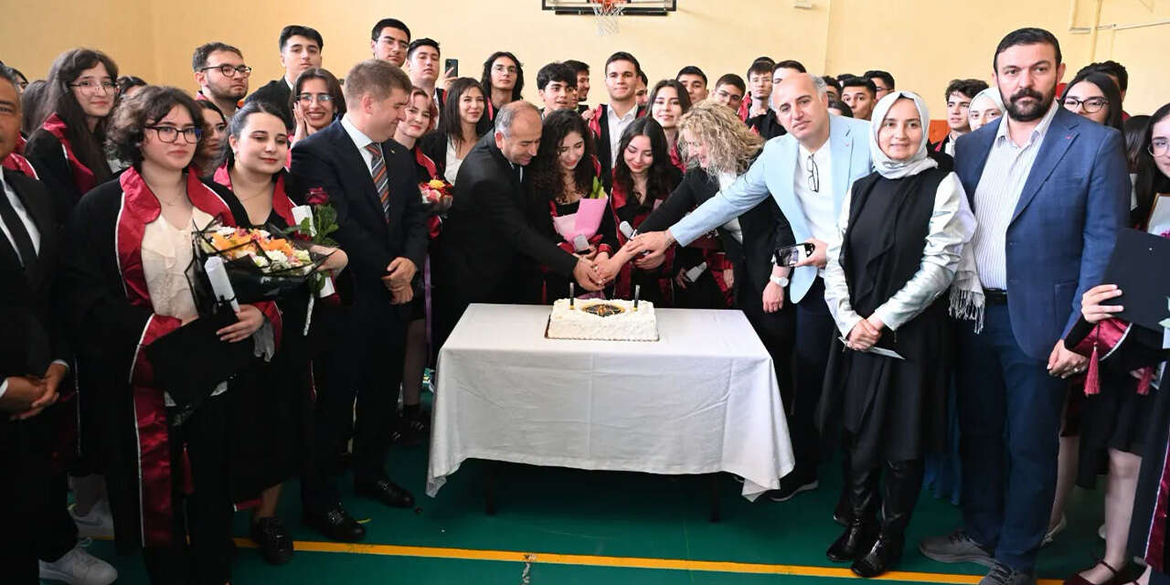 fen-lisesinde-mezuniyet-heyecani3