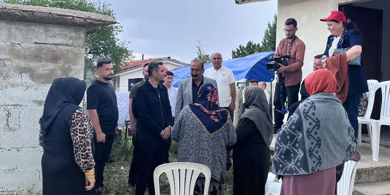 eroglu-koyunde-rengarenk-yaz-senligi2
