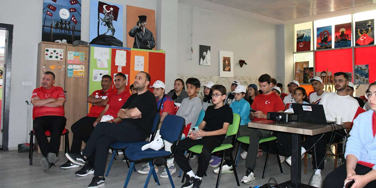 genclik-merkezinde-milli-takim-coskusu2
