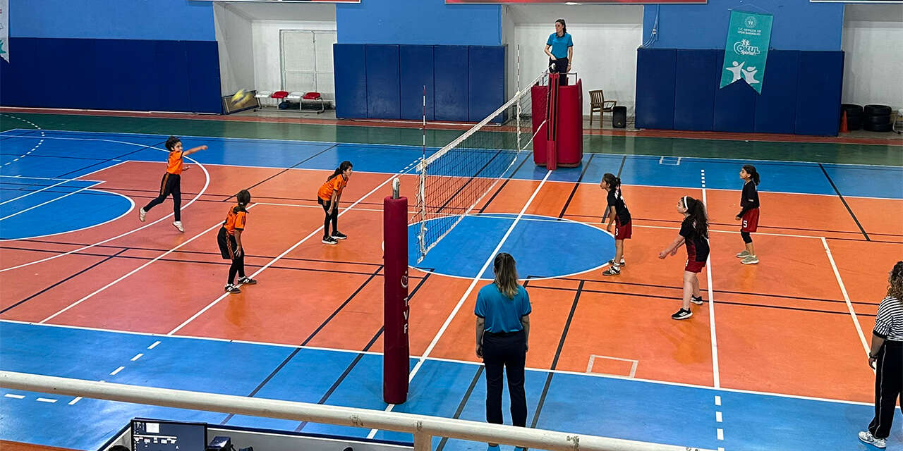 ozel-suleymaniye-koleji-voleybolda-sampiyon-oldu2
