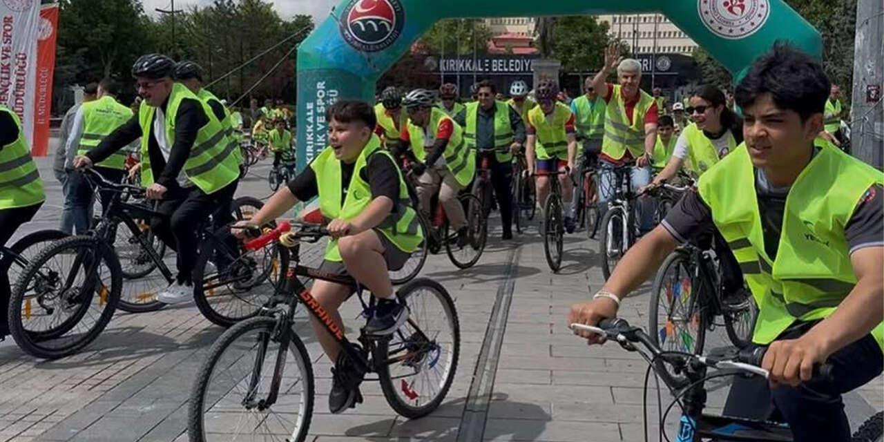 yesilay-saglikli-yasam-icin-pedal-cevirdi2
