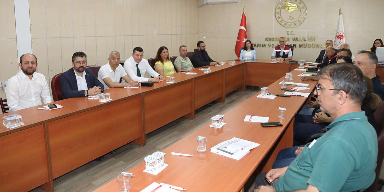 hasat-oncesi-kritik-toplanti-rekolte-ve-verim-rakamlari-masada2
