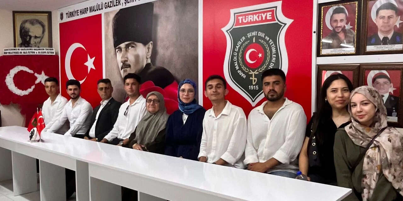 sehitlerin-emanetleriyle-duygu-dolu-bulusma-2