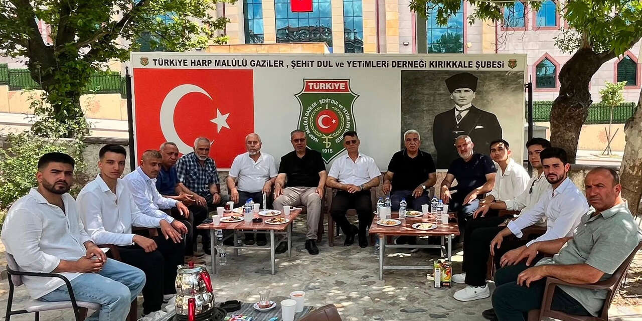 sehitlerin-emanetleriyle-duygu-dolu-bulusma-3