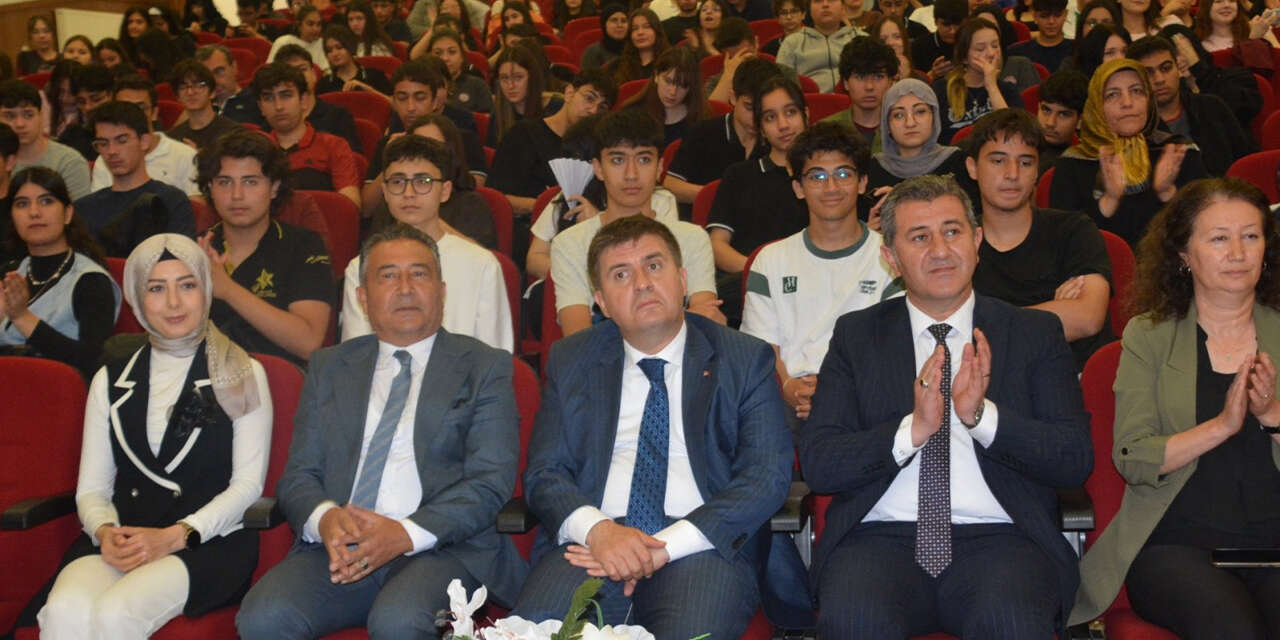 vali-sariibrahim-sizler-bu-ulkenin-gelecegisiniz1