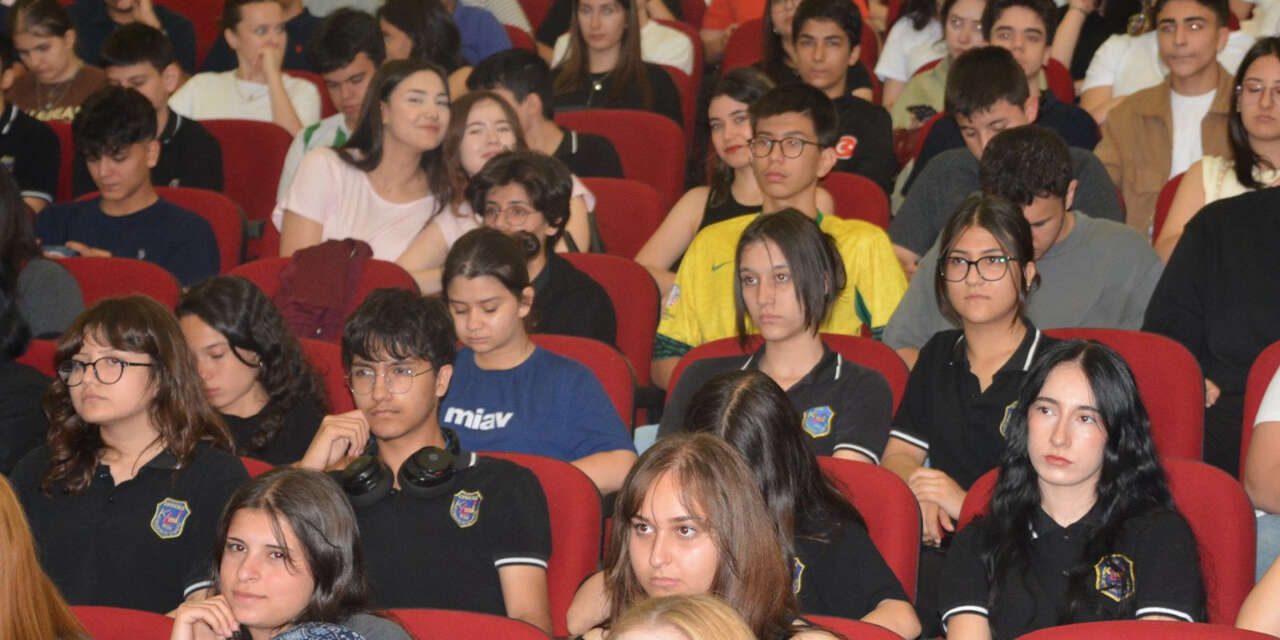 vali-sariibrahim-sizler-bu-ulkenin-gelecegisiniz2