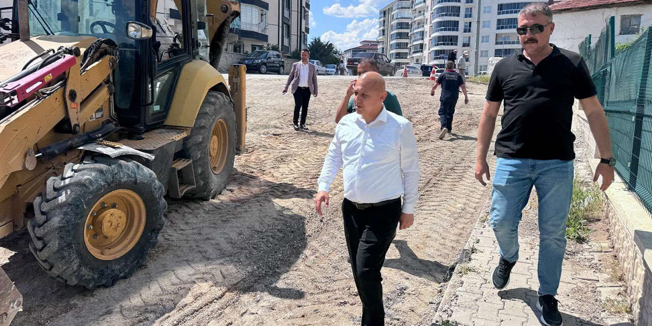 baskan-onal-sahaya-indi-kurtulus-mahallesinin-yollari-yenileniyor3