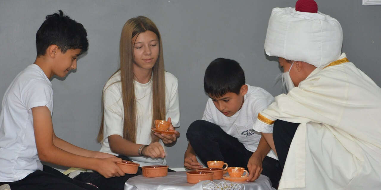 ortaokul-ogrencilerinin-sergisi-hayran-birakti-3