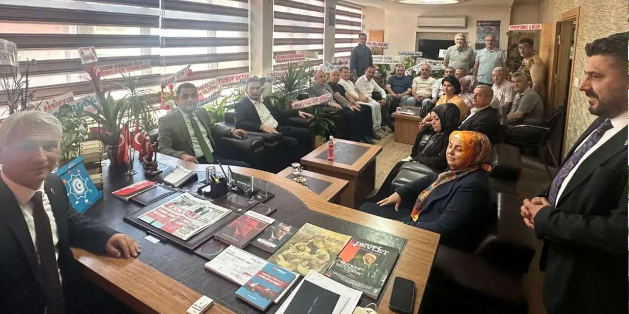 ak-parti-ve-mhp-yonetimleri-bir-araya-geldi-3