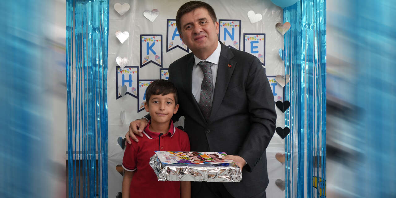 ogrenciler-karnelerini-aldi-yaz-tatili-basladi-2