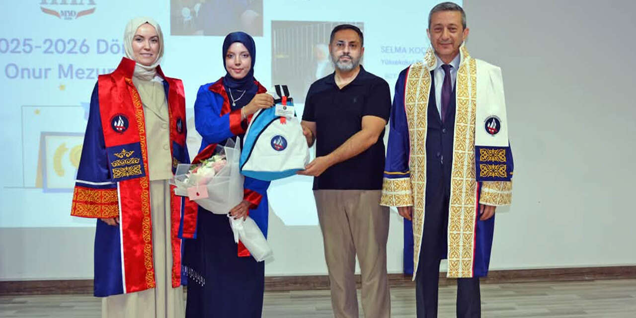hacilar-huseyin-aytemiz-myoda-mezuniyet-sevinci-2